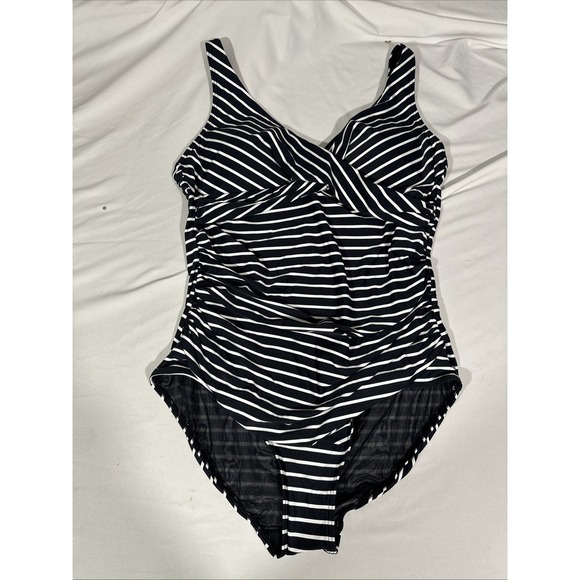 NWT $120 Sea Level [ 12 US ] Stripe Cross Front One-Piece Swimsuit in Black 7017 - Picture 4 of 11
